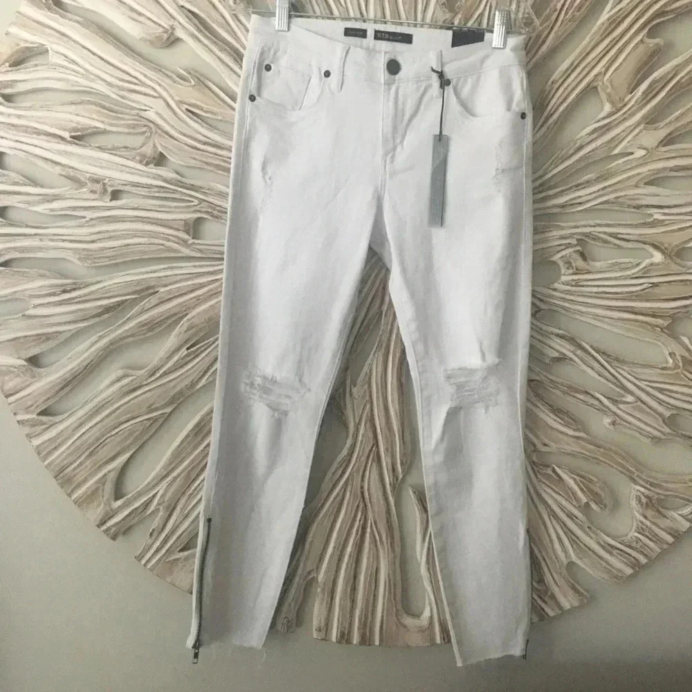 STS Blue Crop Distressed‎ Jeans with Raw Hem Sz 28